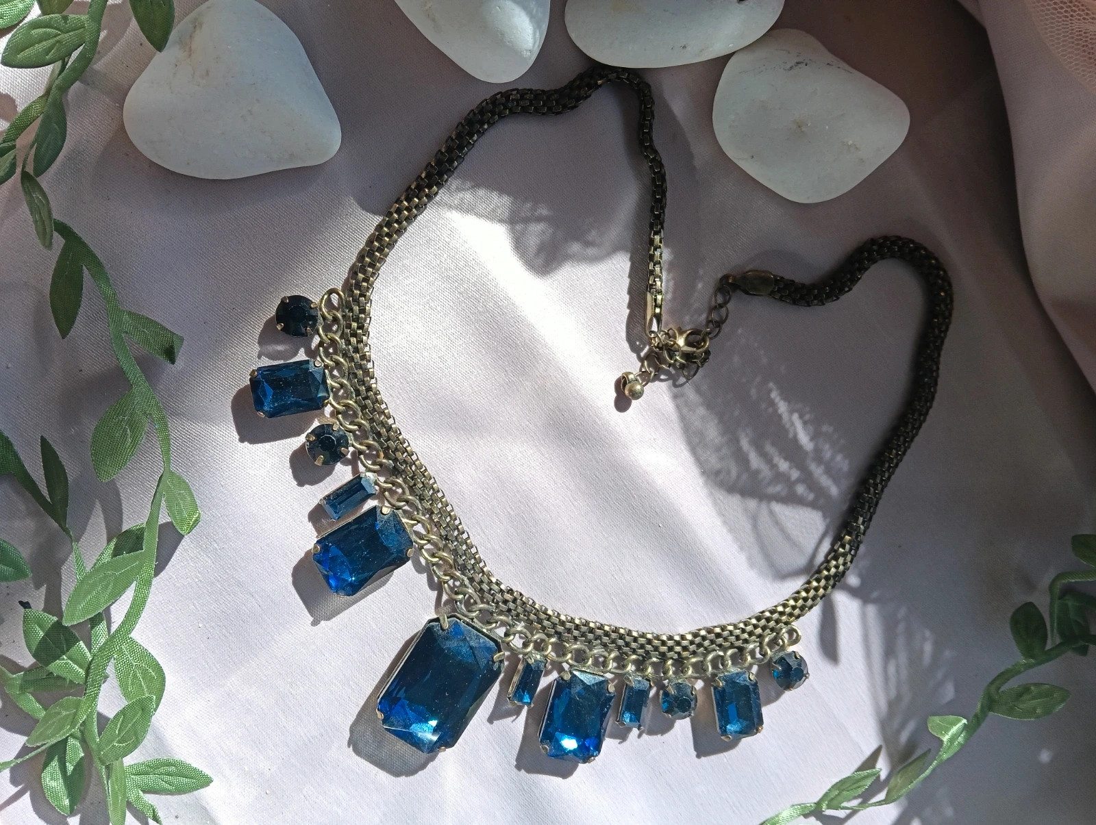 🔥 Last price🔥Antique bronze statement necklace with sapphire blue crystal