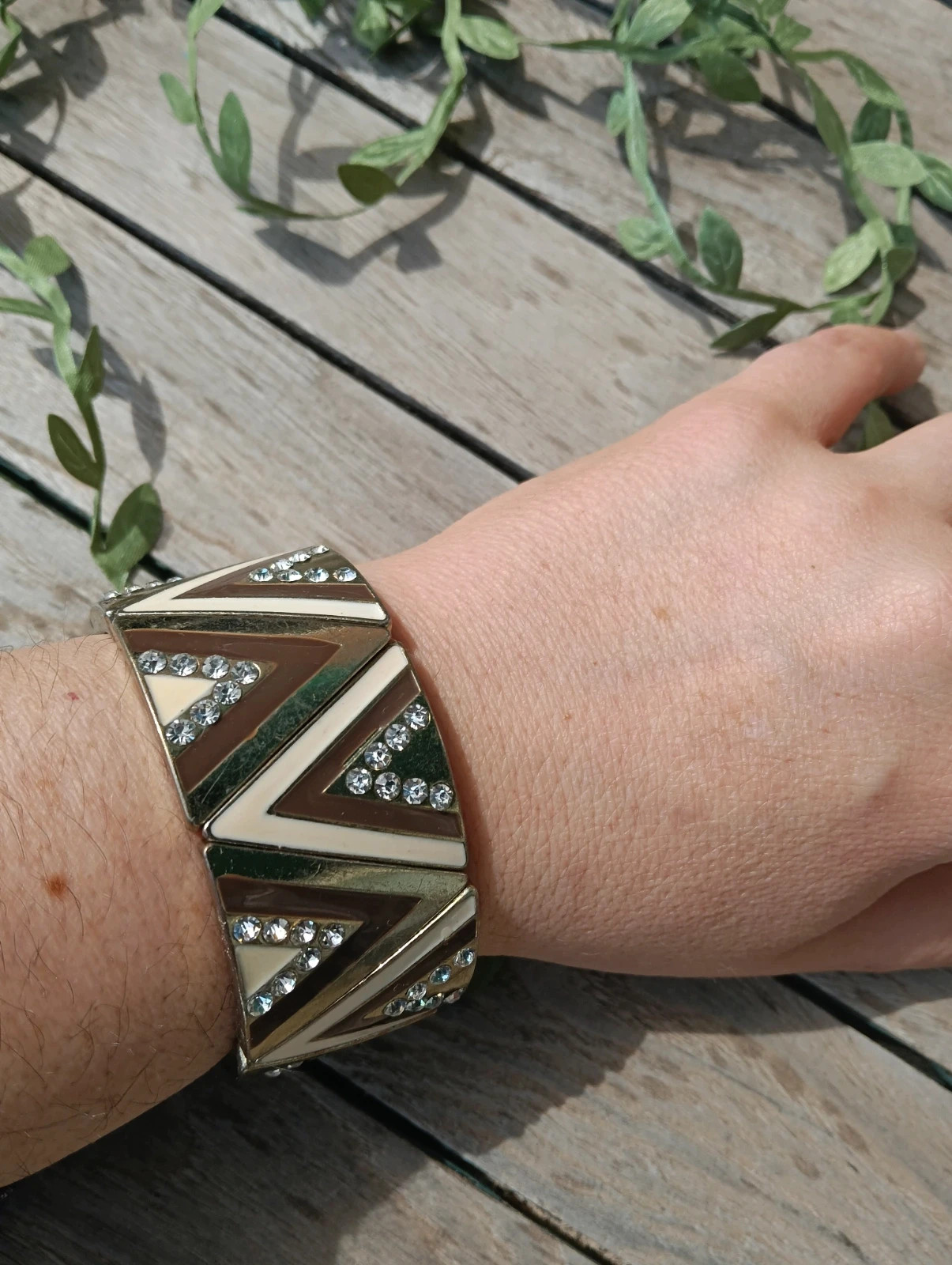 Vintage geometric strech cuff bracelet Gold tone cream Brown with rhinestone accents – Vintage Chic 2