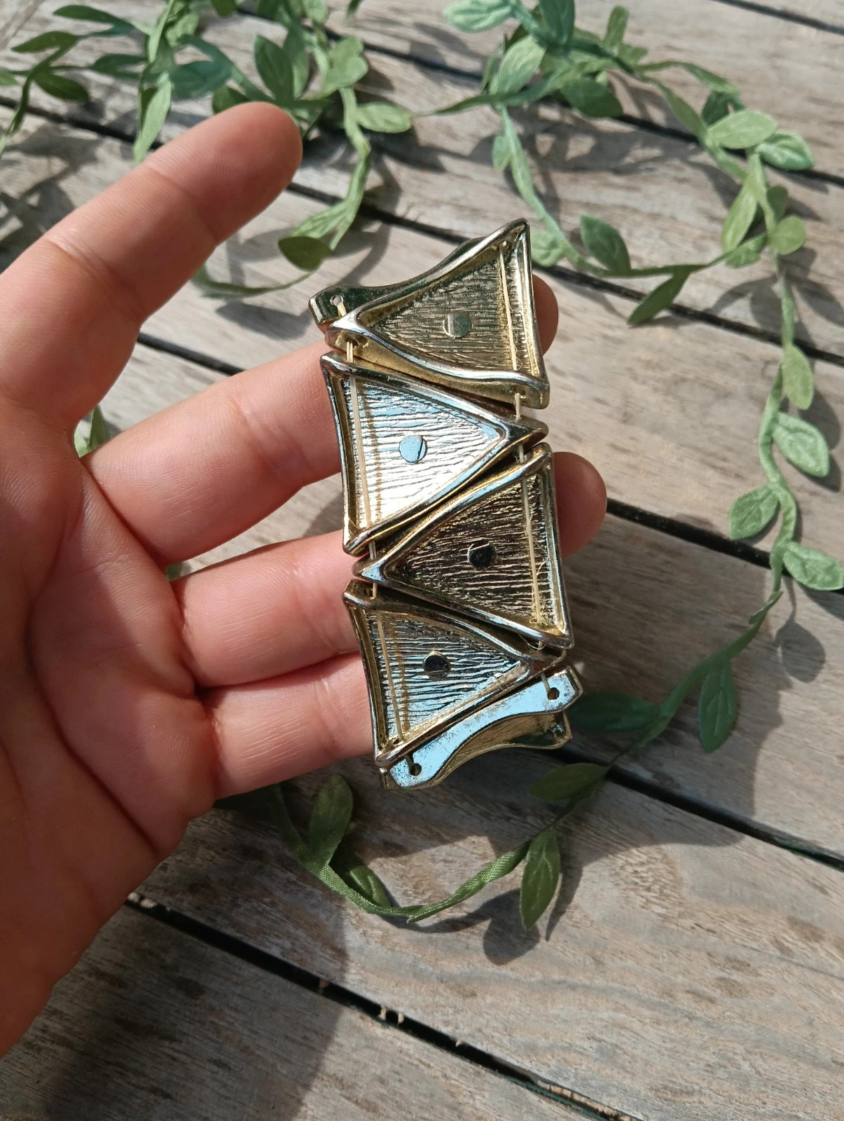 Vintage geometric strech cuff bracelet Gold tone cream Brown with rhinestone accents – Vintage Chic 5