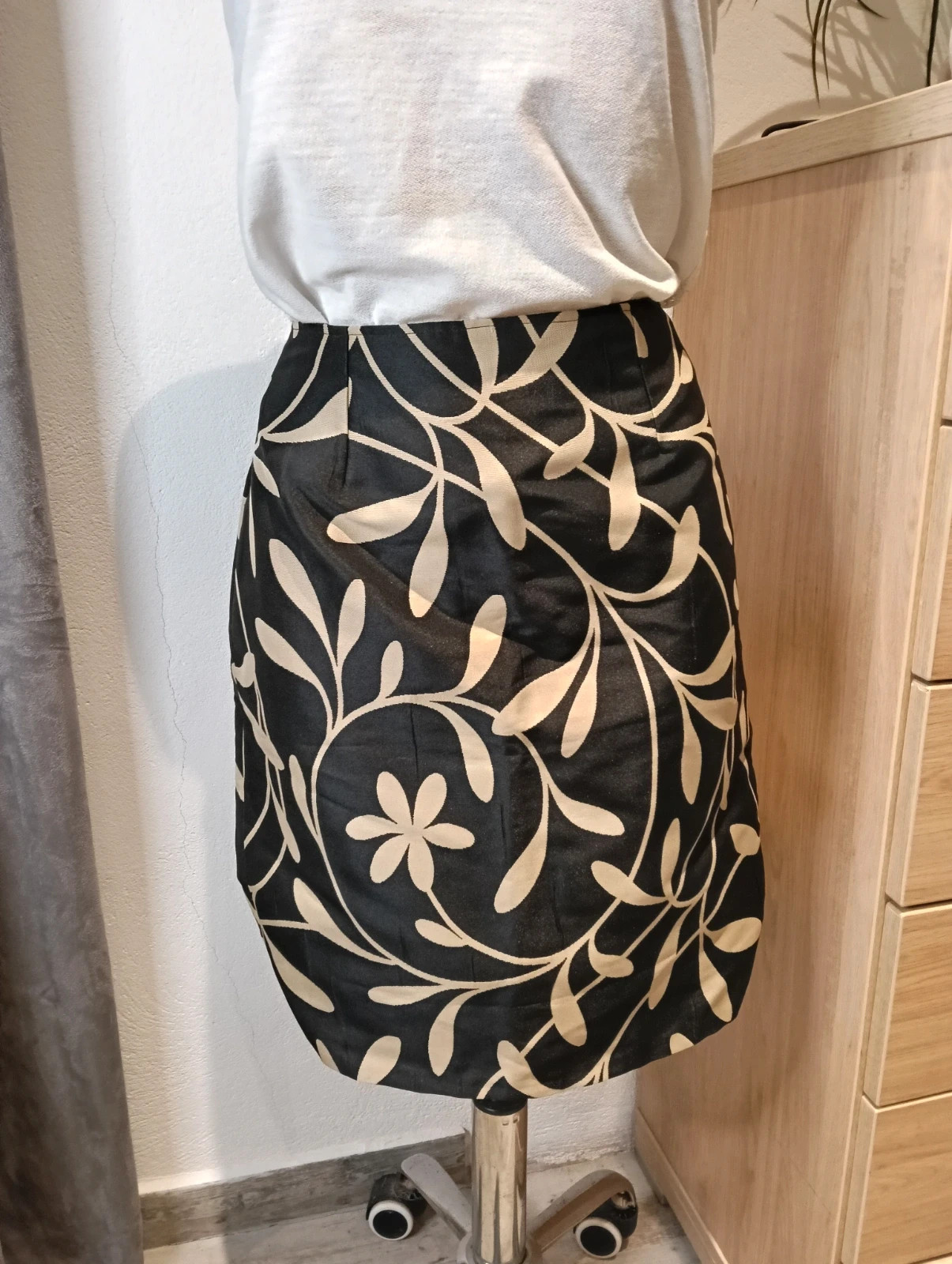 Vintage black beige floral jacquard pencil skirt – Vintage Dressing – taille M / 38 / 10 2