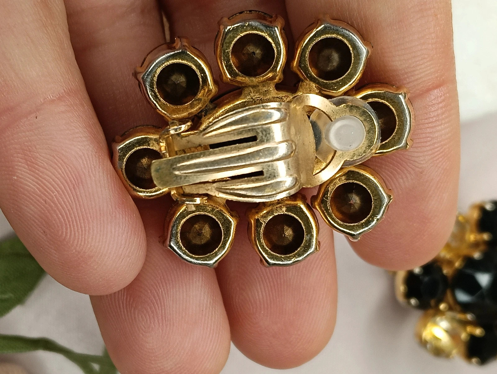 Stunning mid century black&amber cluster clip-on earrings – Top Vintage 4