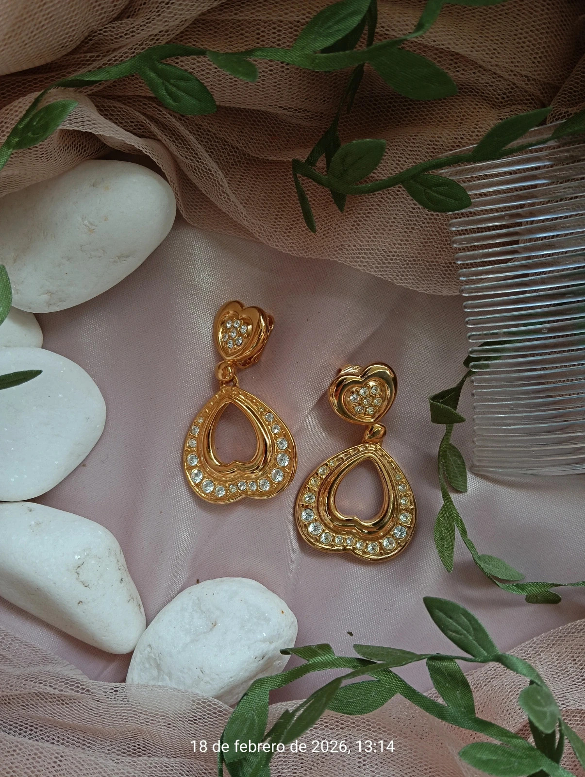 Vintage 80s gold tone heart drop clip-on earrings with crystal – Vintage Chic 2