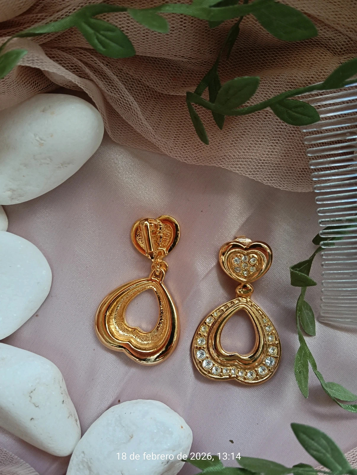 Vintage 80s gold tone heart drop clip-on earrings with crystal – Vintage Chic 4