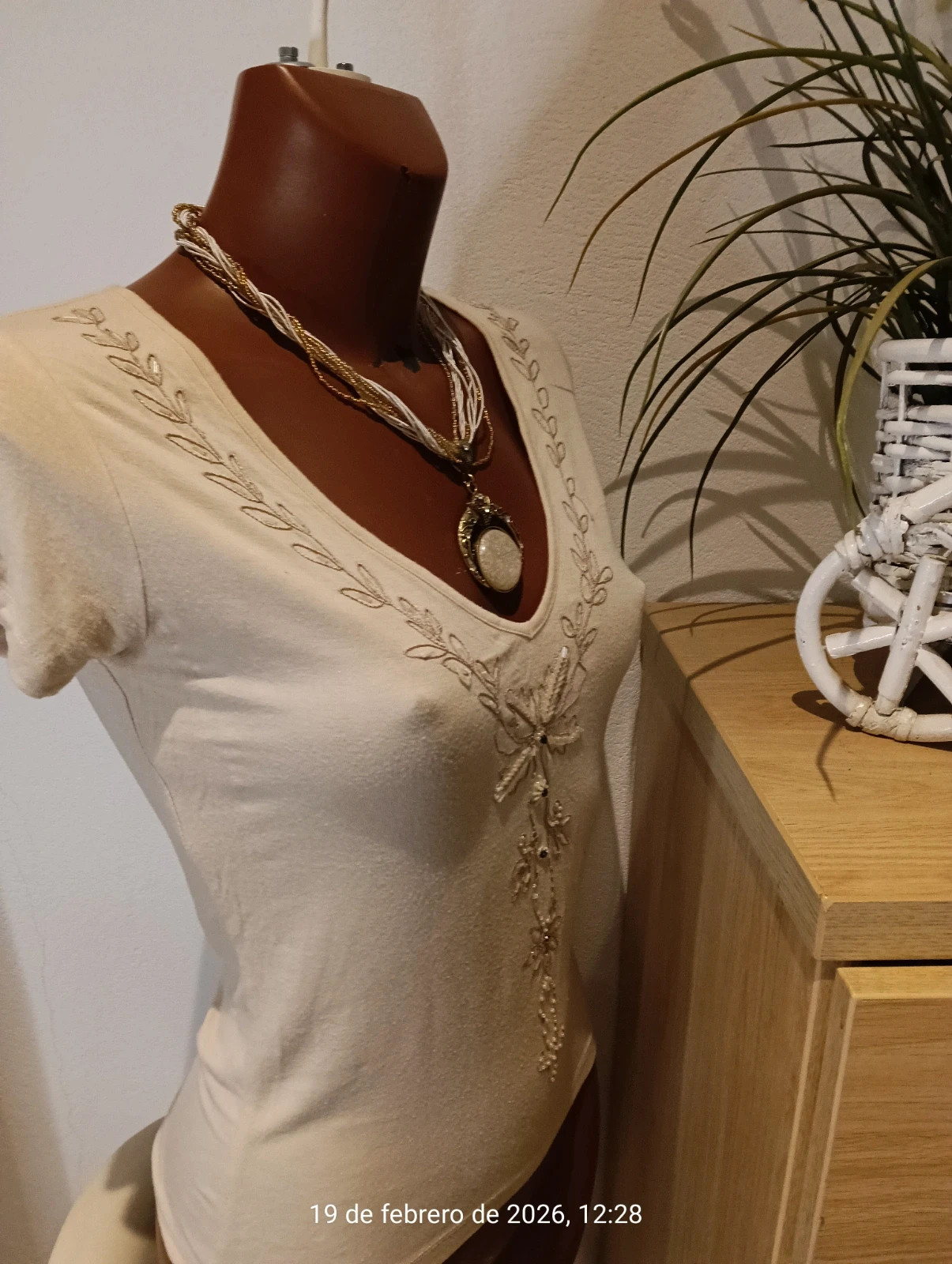 Caroll embroidered flower top in beige size S – Caroll – taille S / 36 / 8 5