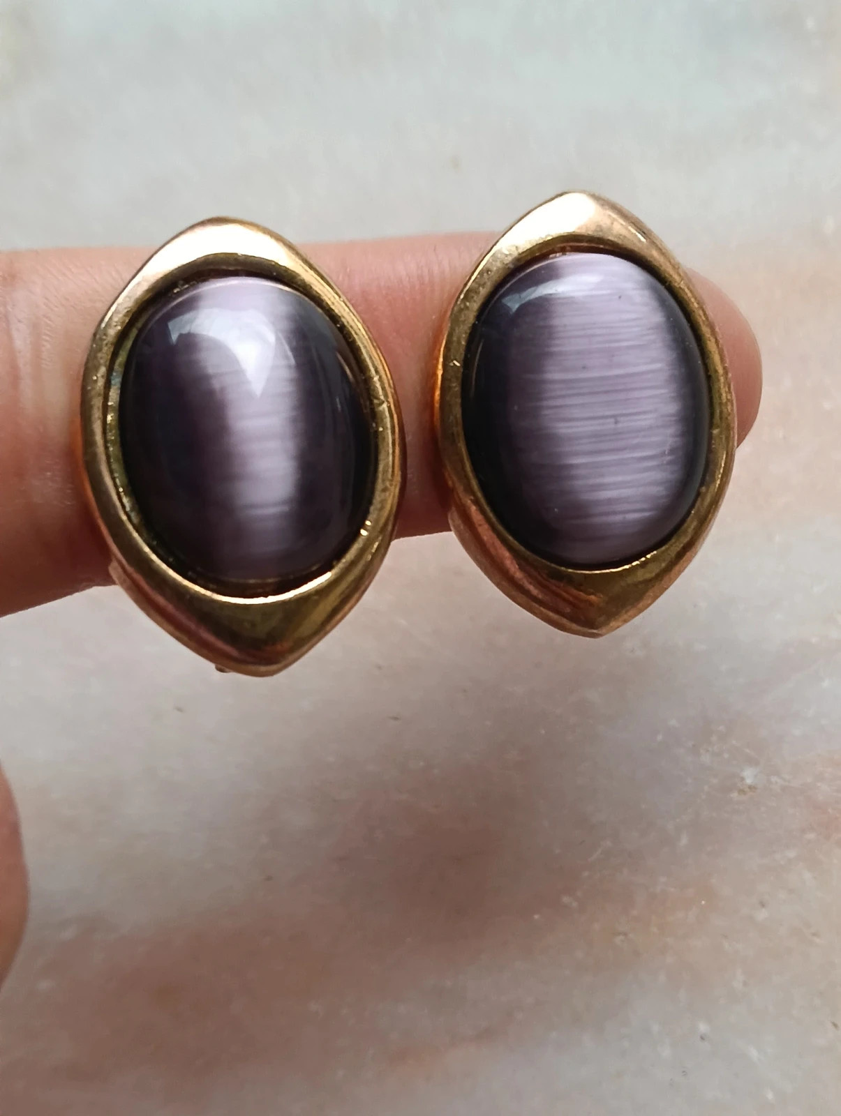 Vintage iridiscent earrings 80s gold plated clip – Vintage Love 3