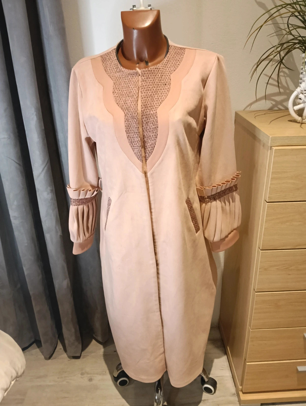 Vintage Peach faux suede longline coat with pleated bell slevees – Vintage Chic – taille XXL / 44 / 16 2