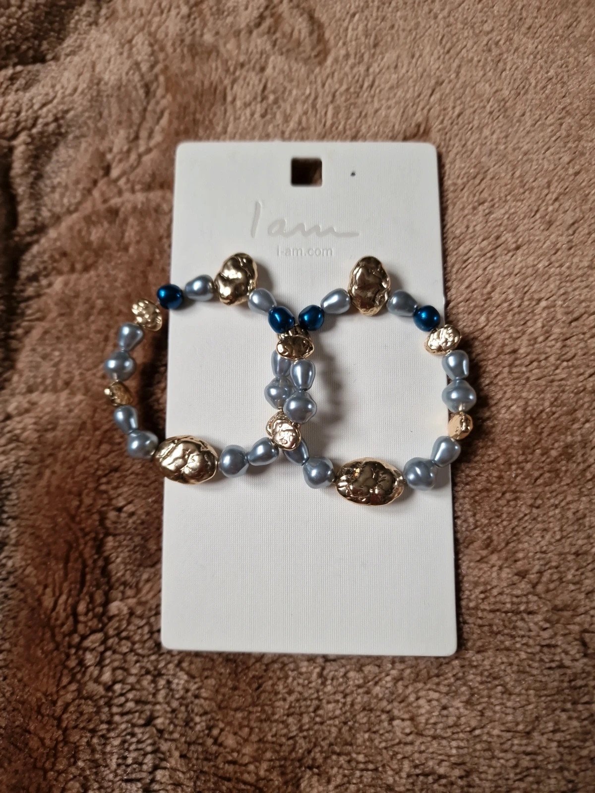 Boucles d oreilles – I am 3