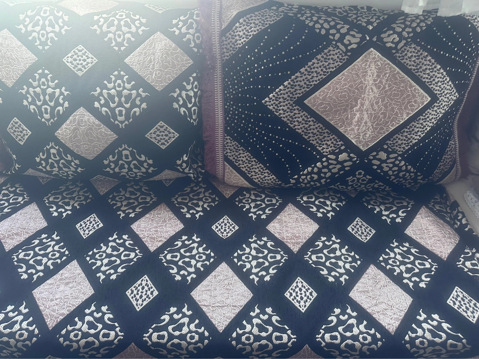 Couvre canapé avec coussins – taille Autre 4