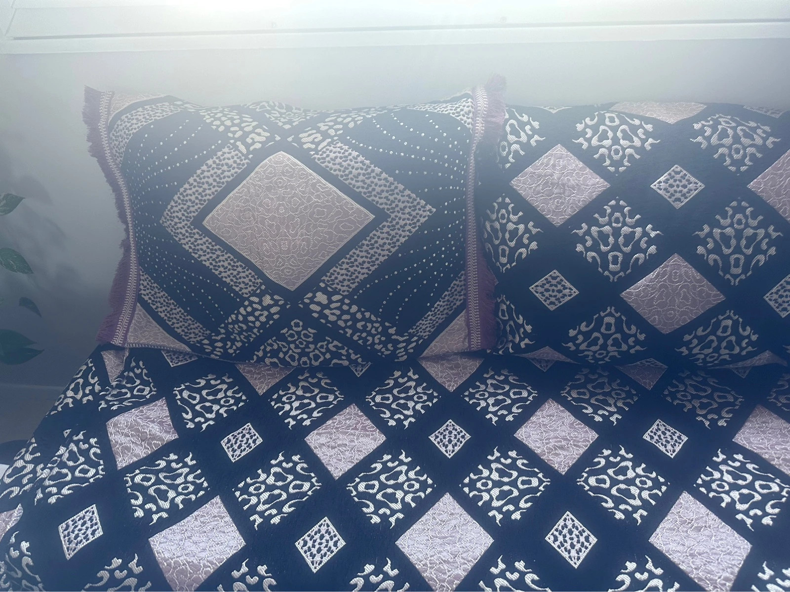 Couvre canapé avec coussins