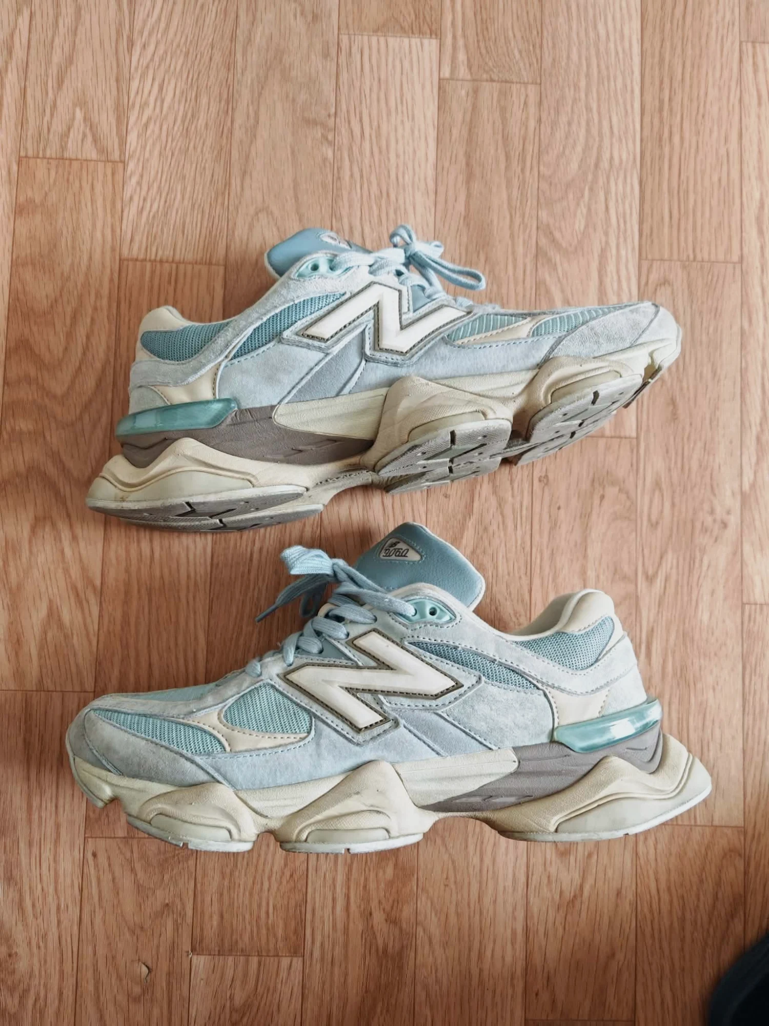 New Balance 9060