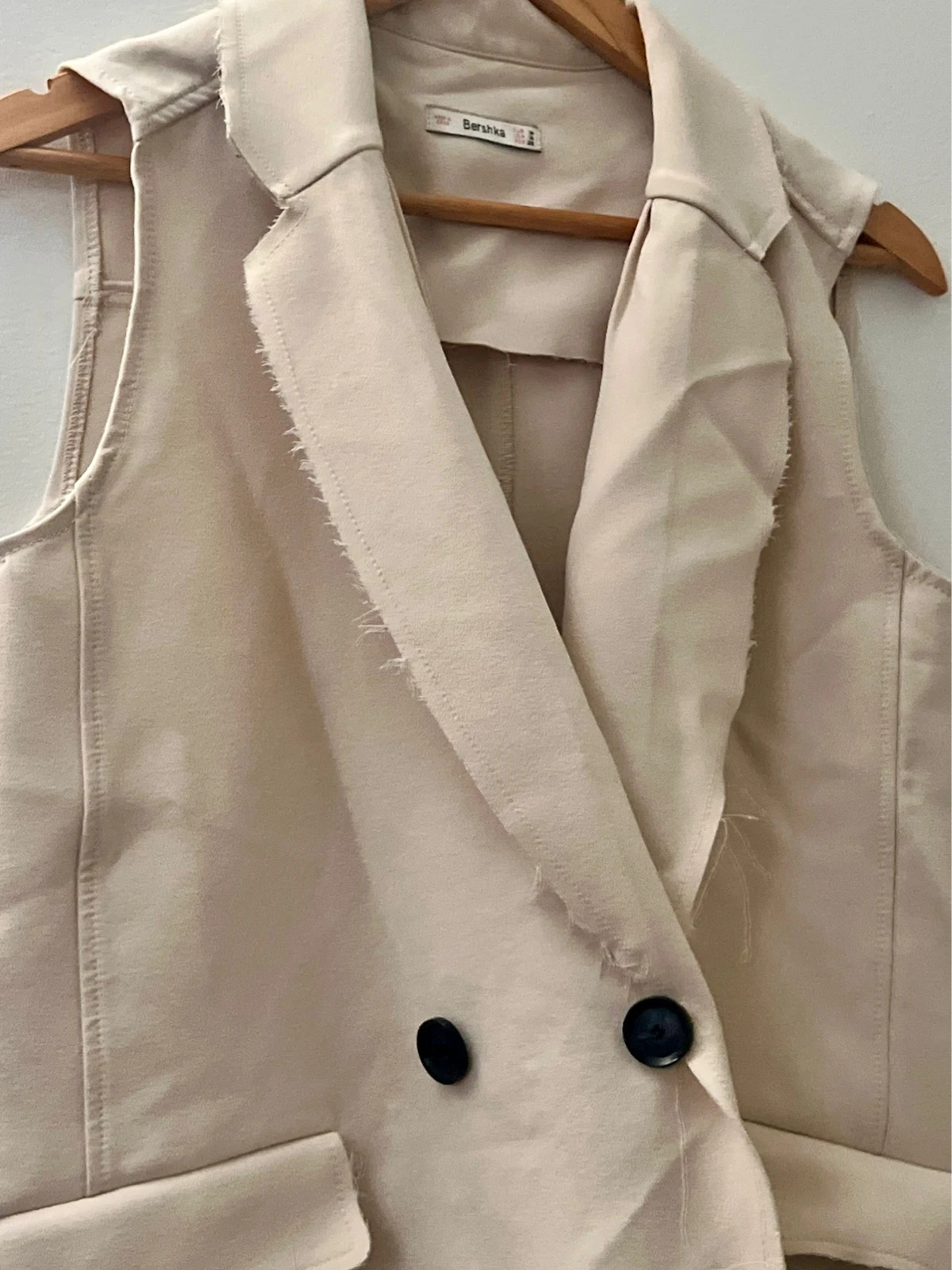 Veste sans manche Bershka effet décousue – Bershka – taille M / 38 / 10 4