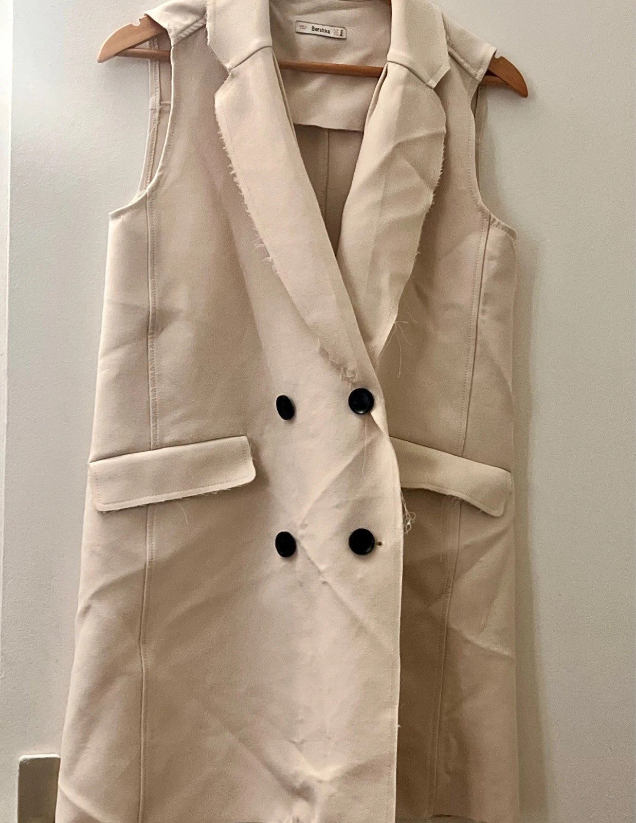 Veste sans manche Bershka effet décousue