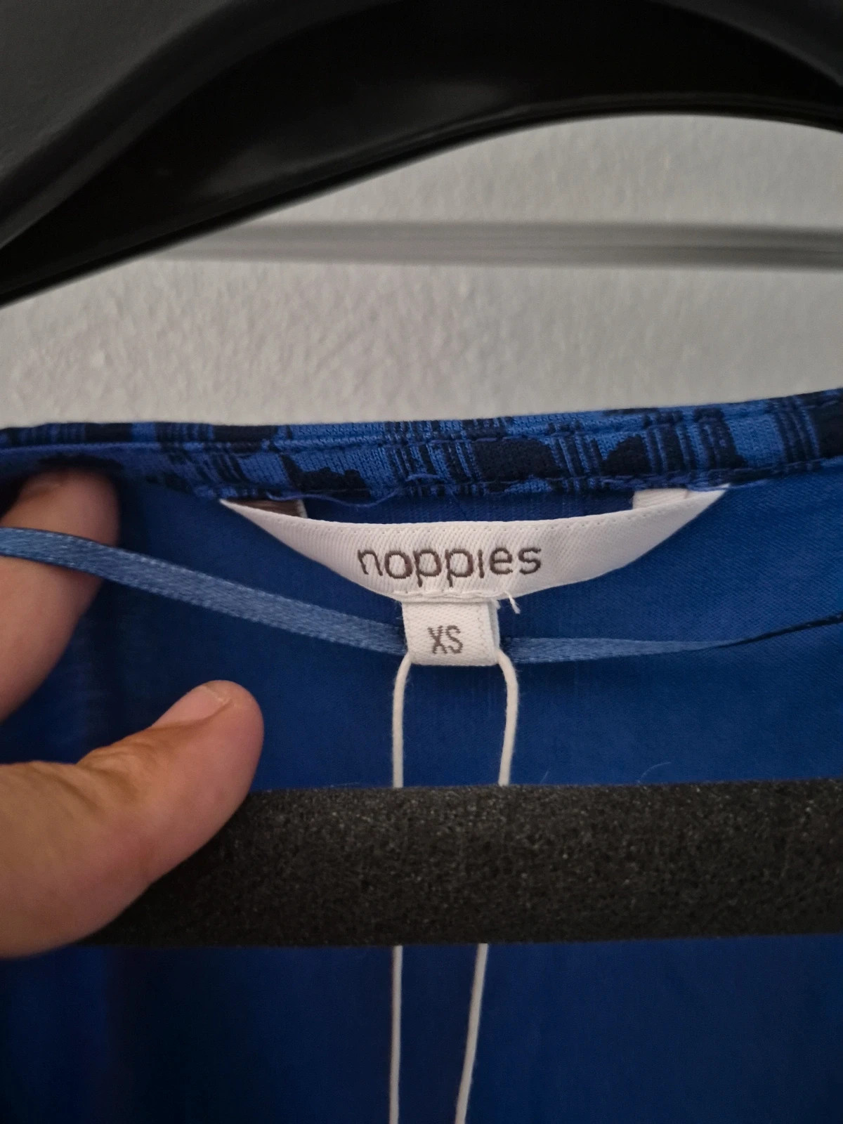 Robe imprimée bleue et noire à col en V - Neuf avec étiquette – Noppies – taille XS / 34 / 6 3