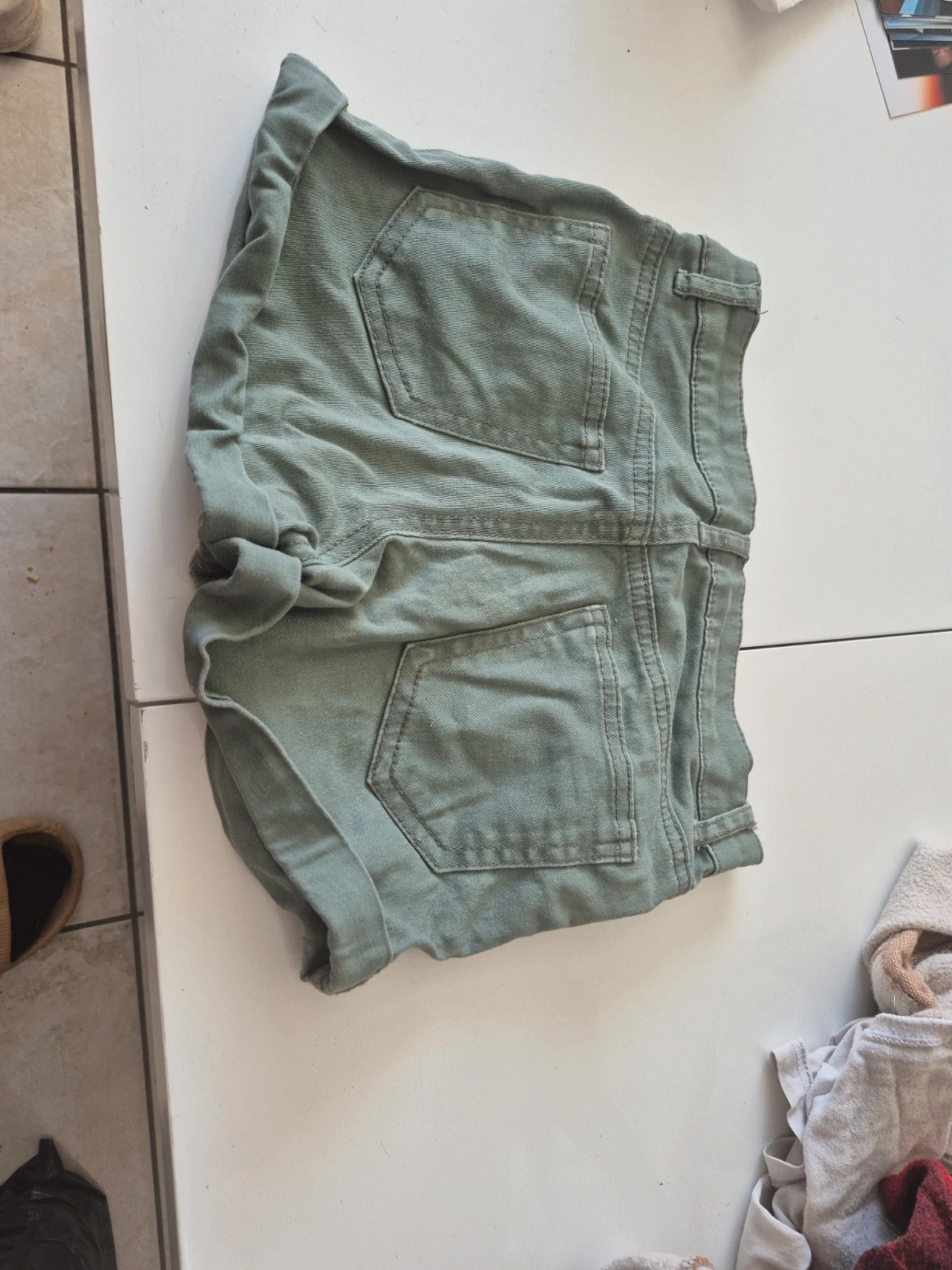 Short fille – H&M – taille 9 ans / 134 cm 3