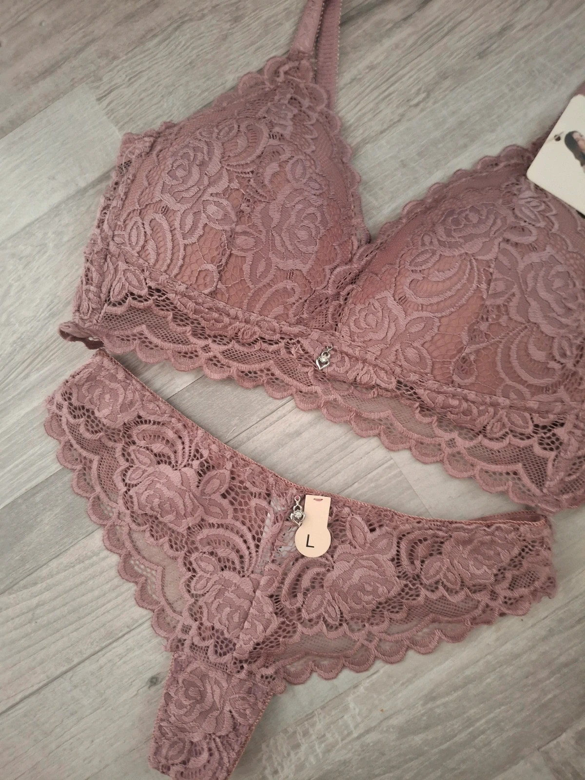 Ensemble dentelle douce et confortable – Ancona – taille L / 40 / 12 2