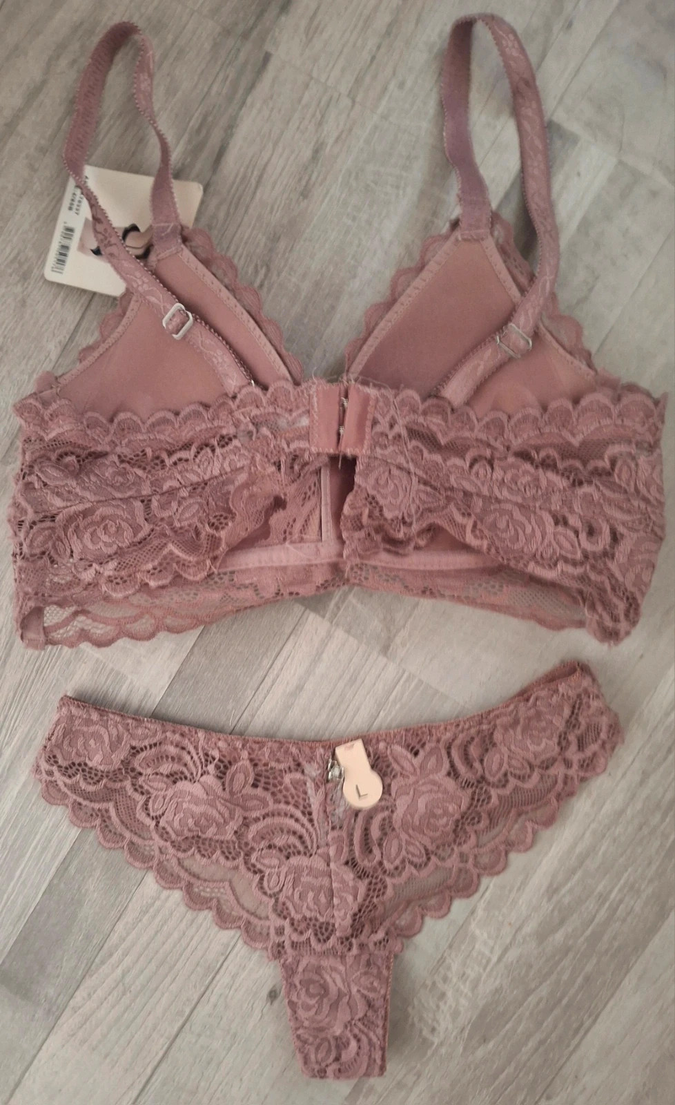 Ensemble dentelle douce et confortable – Ancona – taille L / 40 / 12 4