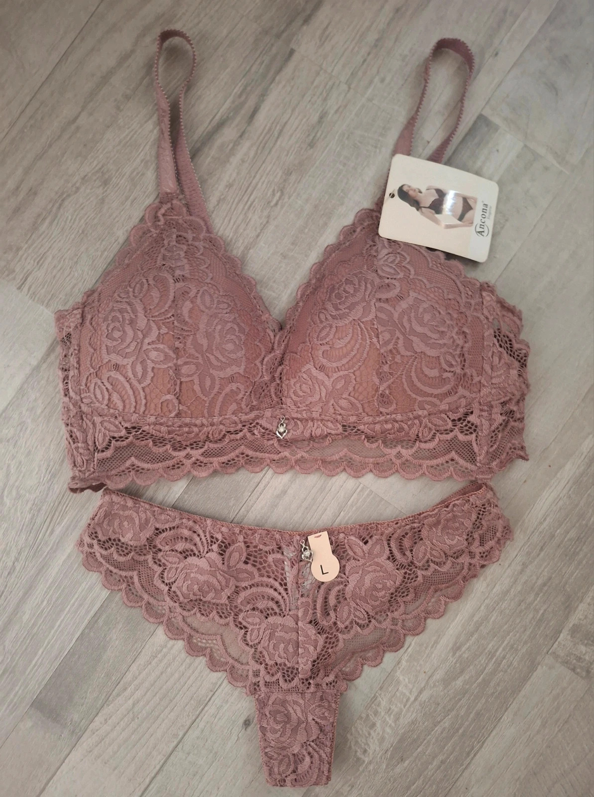 Ensemble dentelle douce et confortable