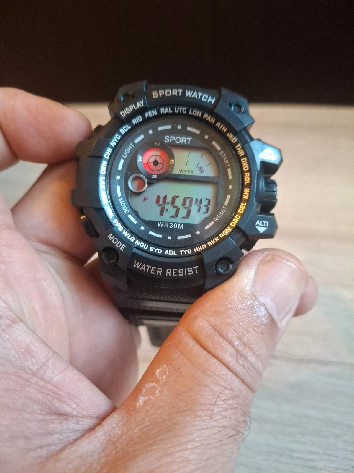 Montre style gshock – boutique indépendante – taille Taille unique 4