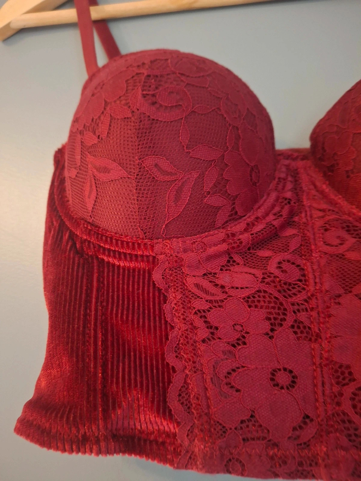 Bustier rouge bordeaux avec iu sans bretelles – Ancona – taille L / 40 / 12 4