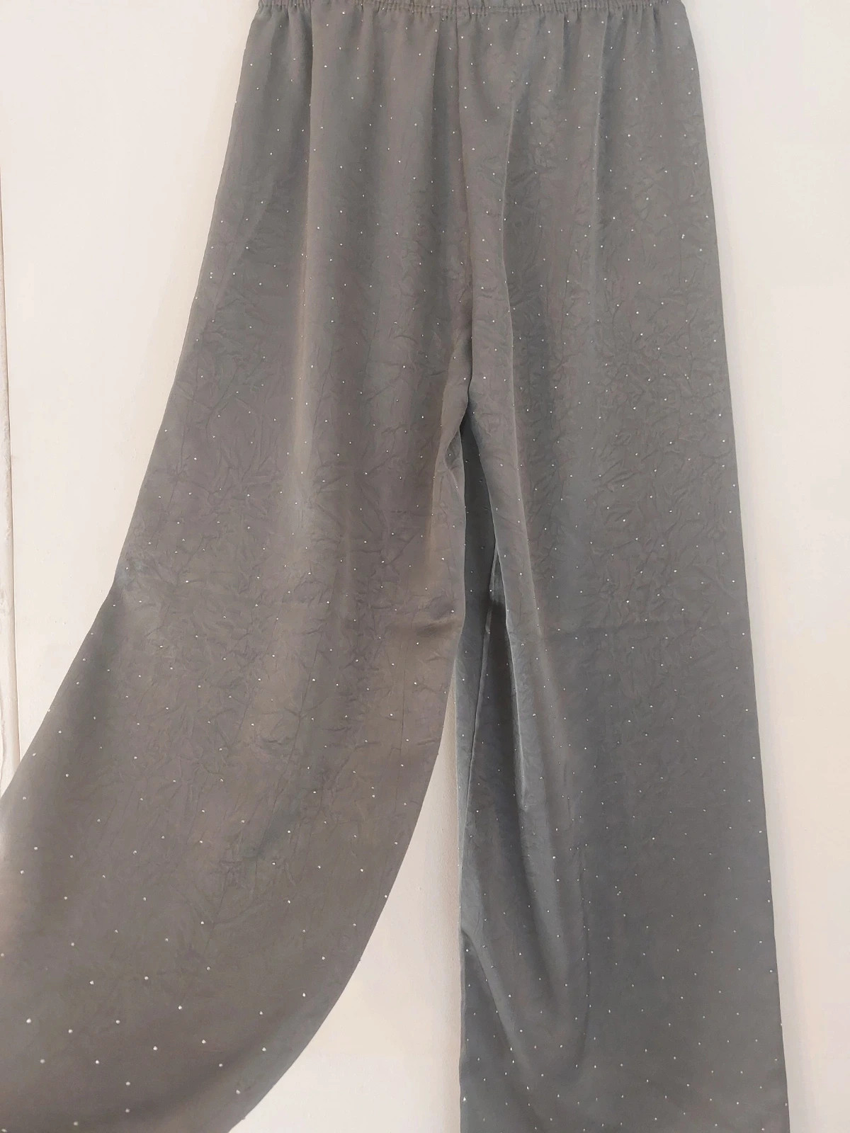 Pantalon palazzo gris avec strass – Strass – taille M / 38 / 10 4