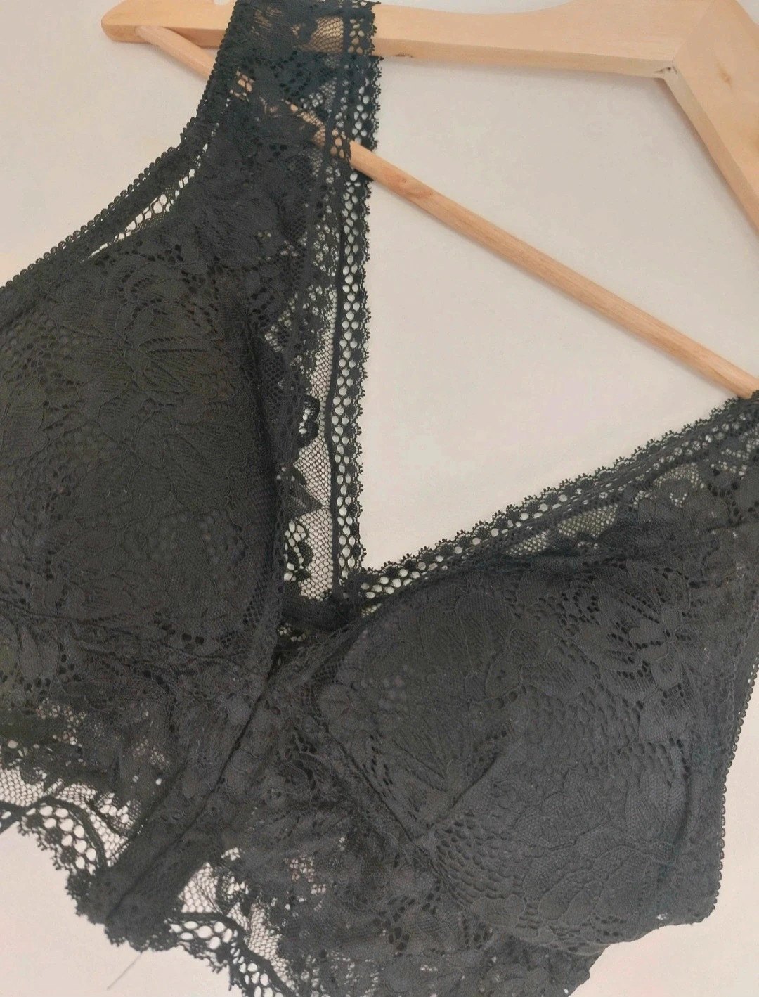 Bralette crop top dentelle avec agrafes fermeture devant – yalish 2