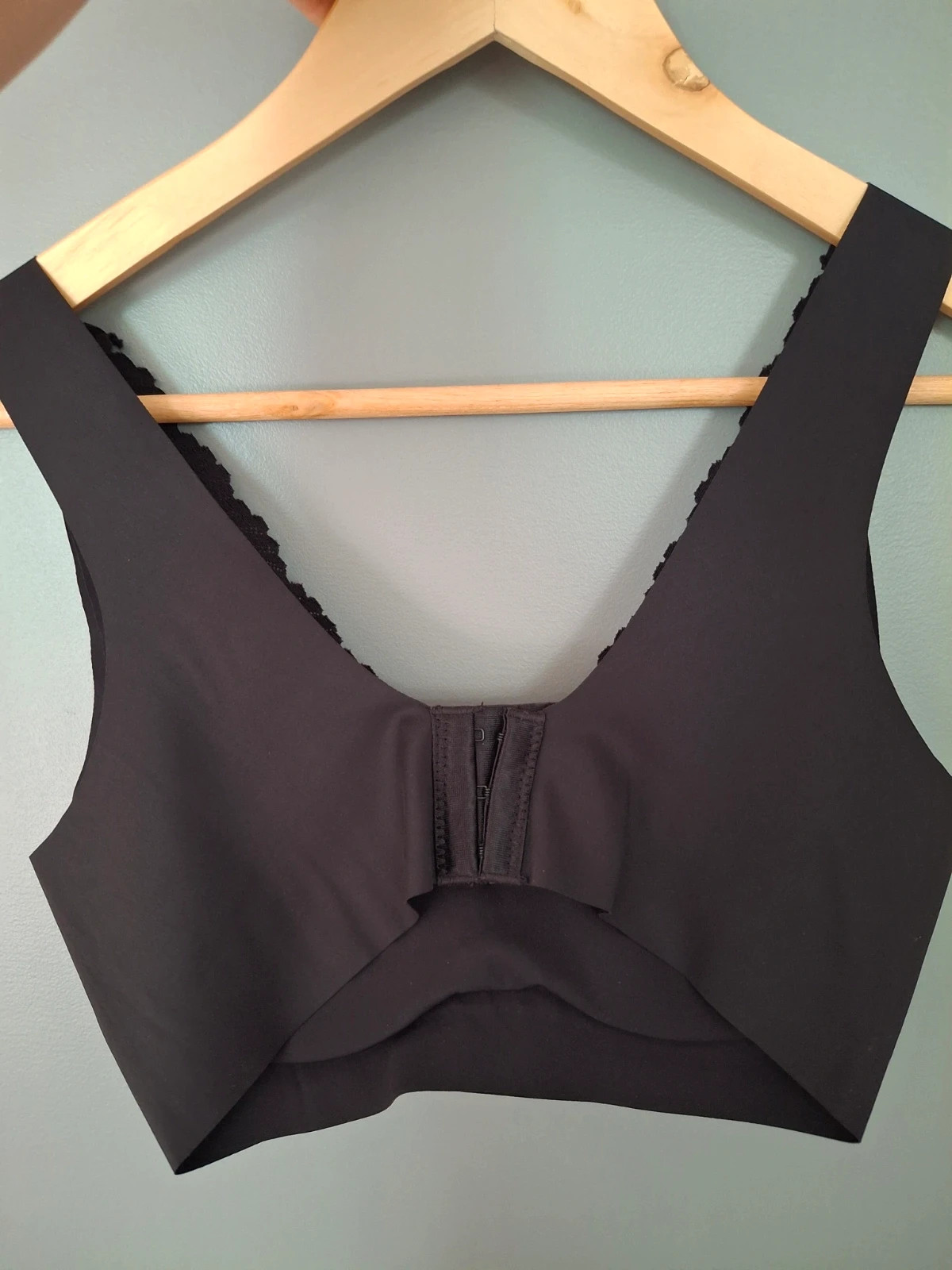 Bralette invisible dentelle noire – Ancona – taille 90C 4