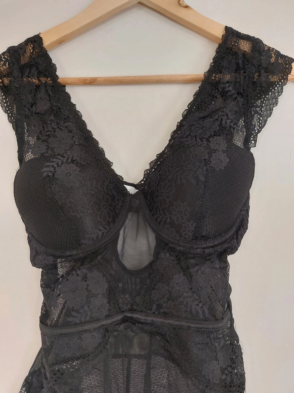 Body en dentelle Noire – yalish 2