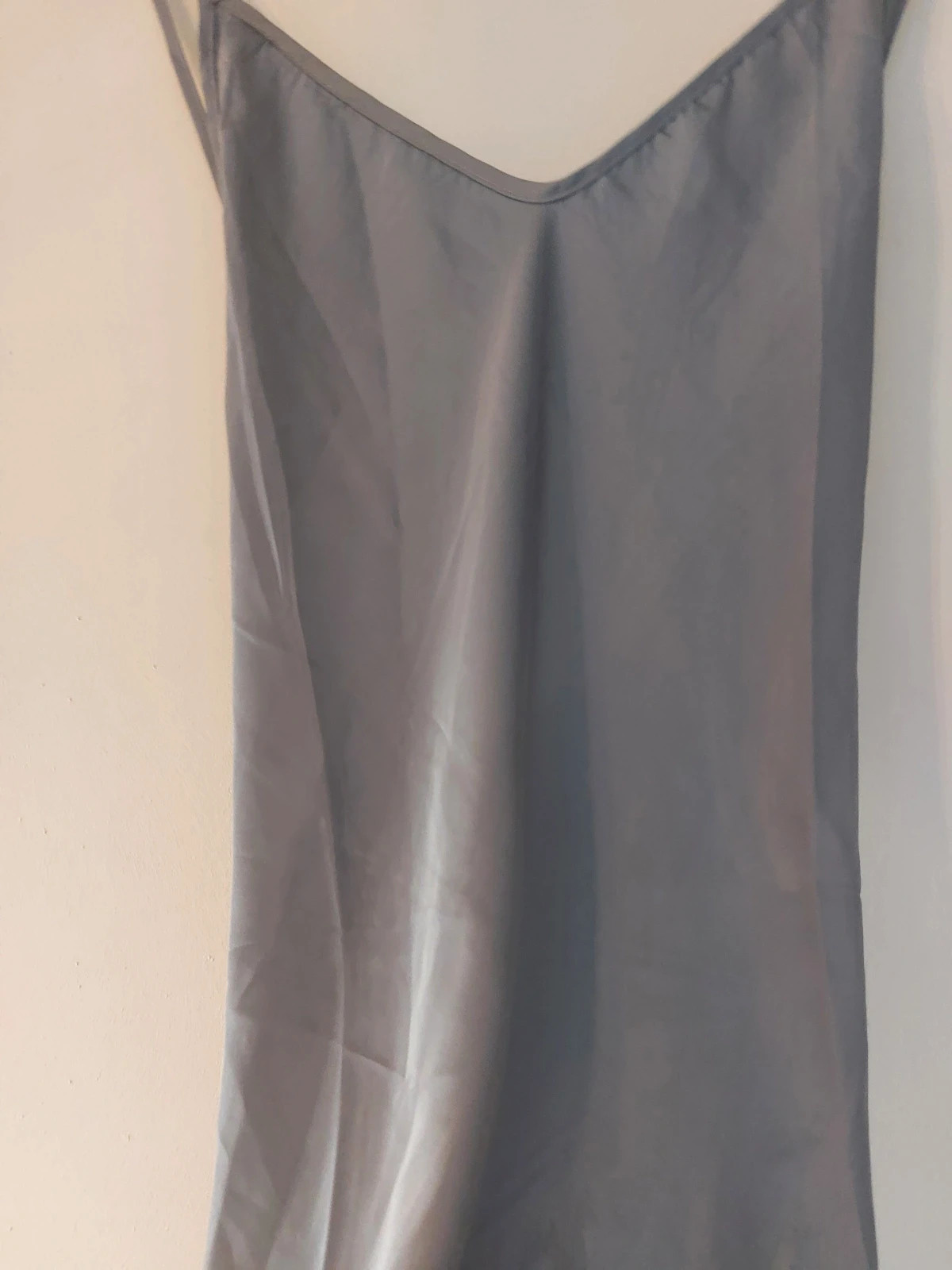 Nuisette en satin douce – Magnifique – taille L / 40 / 12 3
