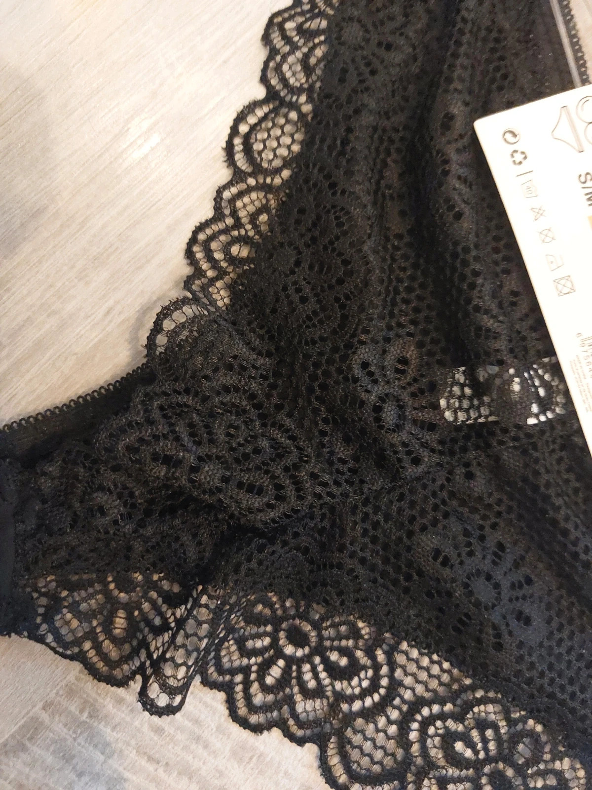 Ensemble lingeries dentelle noir – Noir – taille M / 38 / 10 3