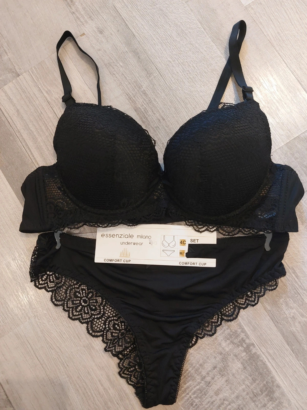 Ensemble lingeries dentelle noir