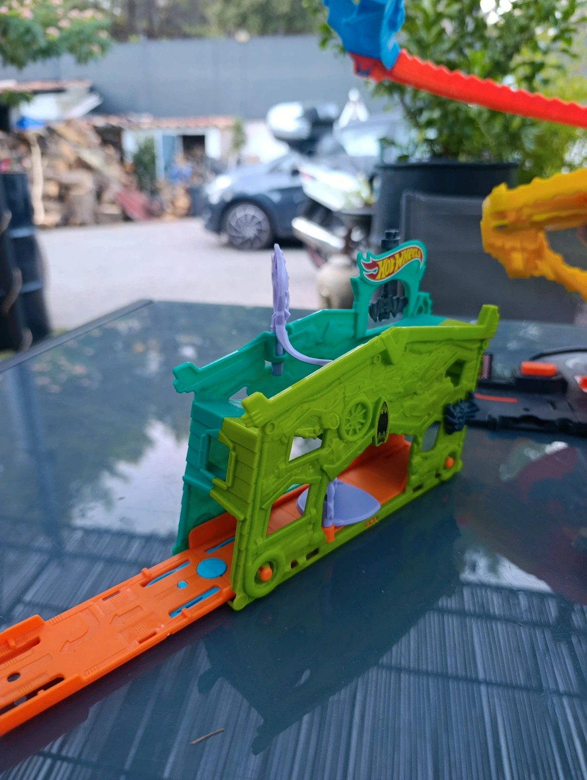 Hot wheels Grand circuit / garage avec serpent et 4 voitures – Hot Wheels – taille Taille unique 3