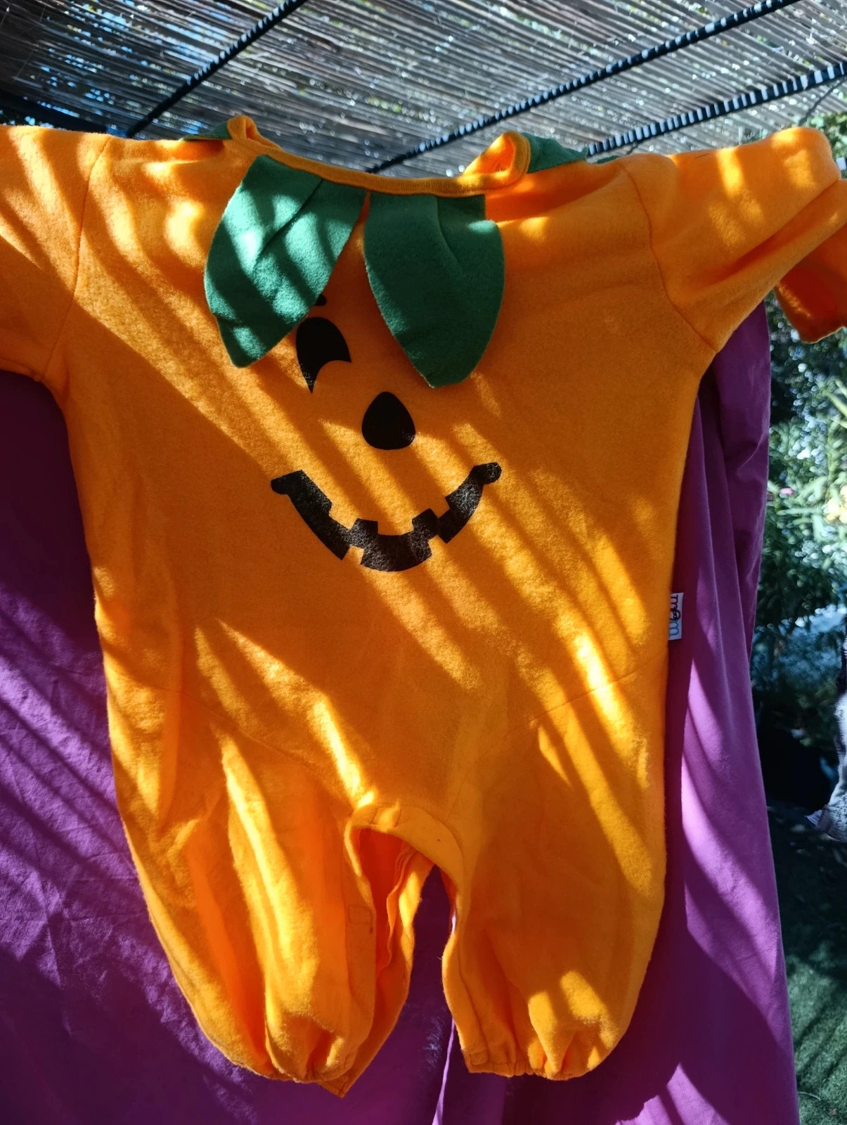 🎃 Déguisement citrouille bébé – combinaison Halloween avec feuilles vertes – taille 18-24 mois / 86 cm 5