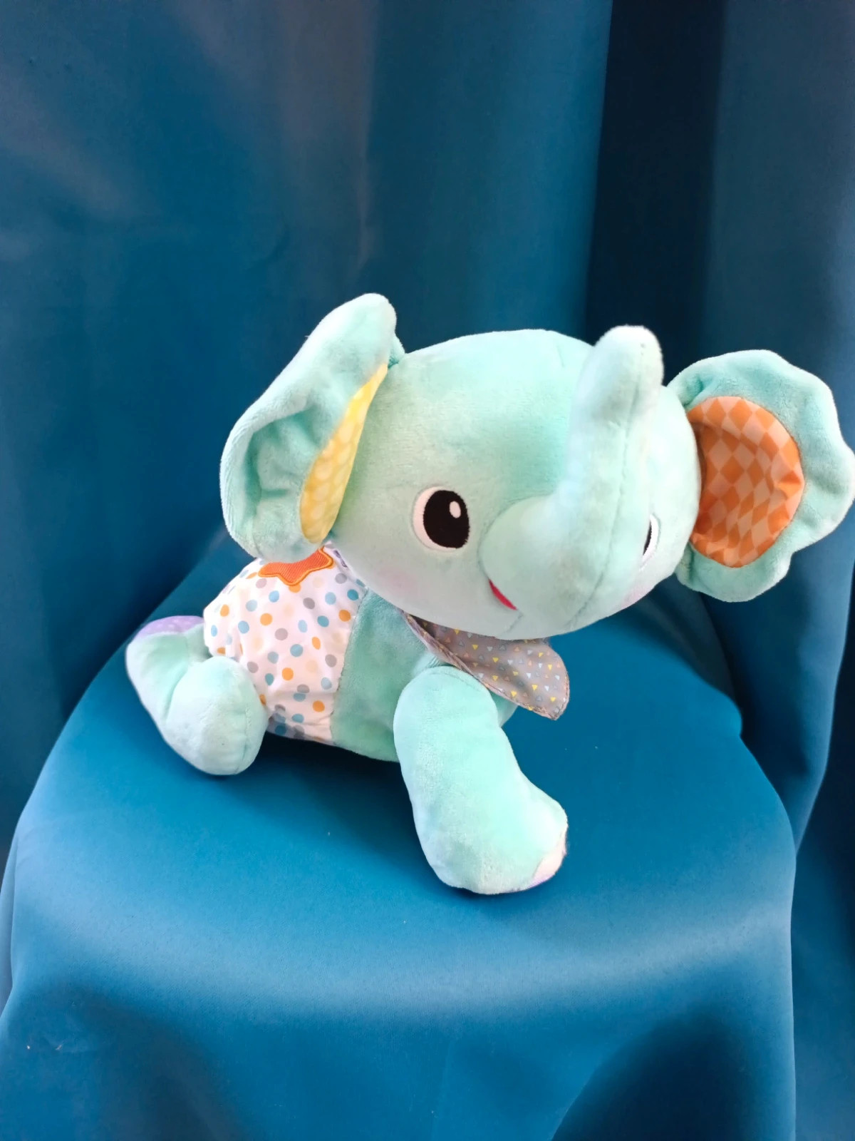 Peluche éléphant interactif VTech elephanteau 1 2 3 suis-moi