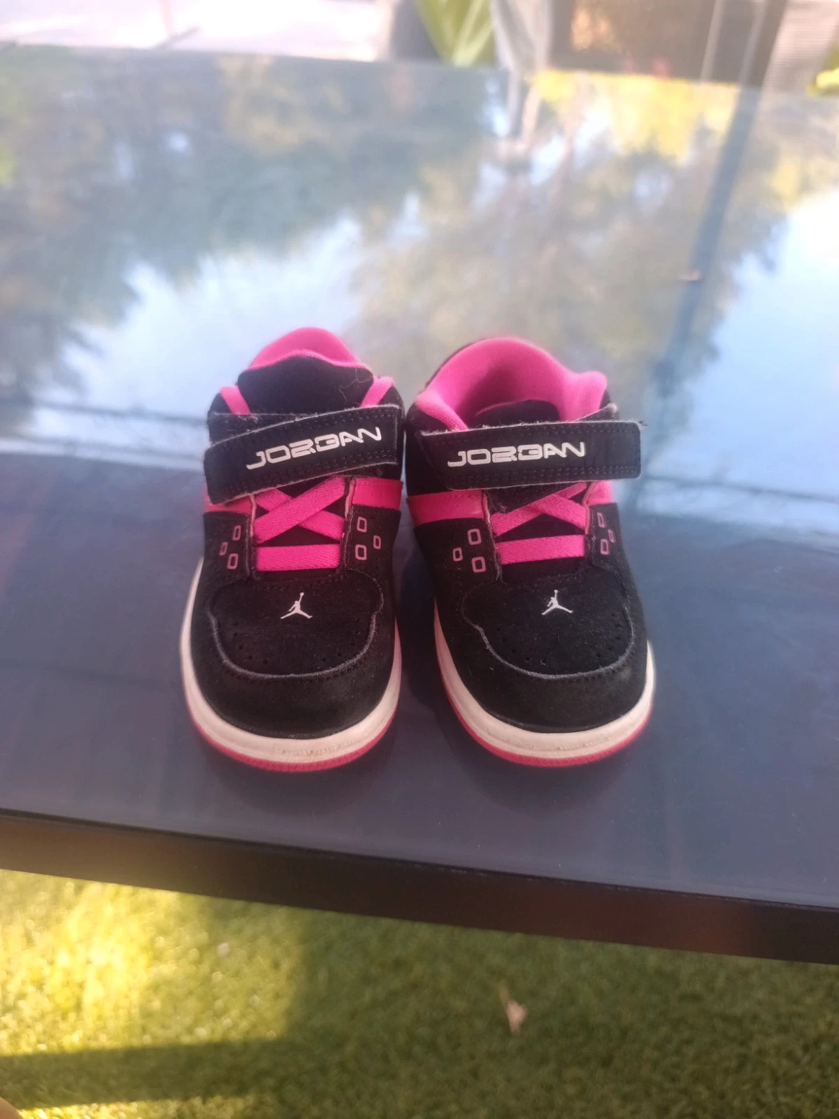 Basket rose jordan à scratch – Jordan – taille 22 5
