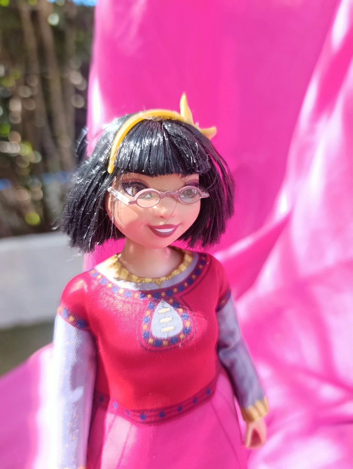 👓 poupée "Asha" disney Souhaits (Wish) robe rose brodée, lunettes – Disney – taille Taille unique 3