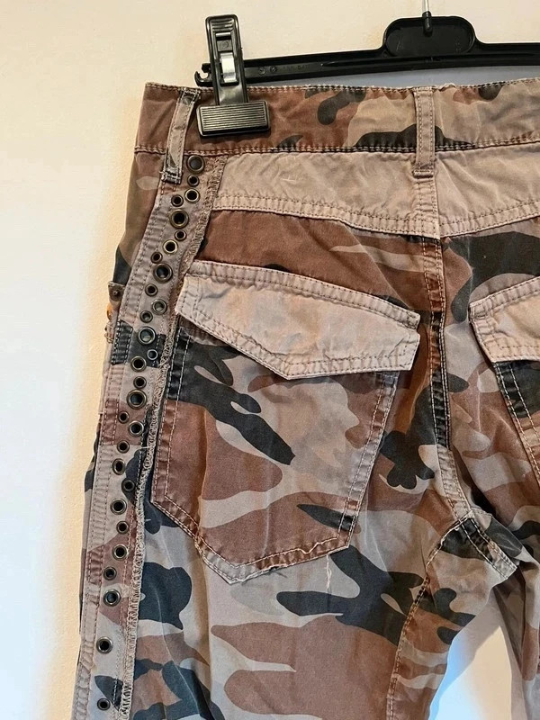 Liu Jo Pantalón Cargo Camuflaje Talla 26 Pedrería Y2K Cropped Mujer – Liu Jo – taille S / 36 / 8 3