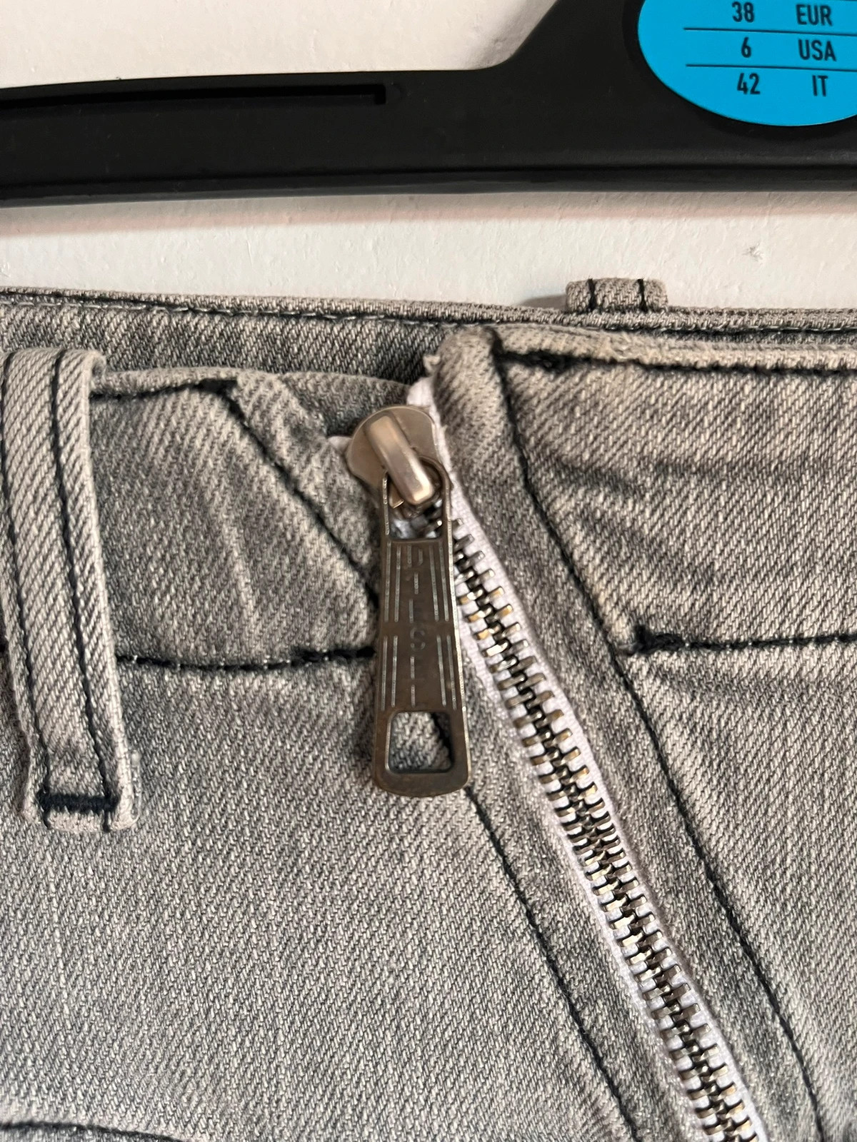 Diesel WRIZY Y2K grey denim micro mini skirt W27 – Diesel – taille M 4