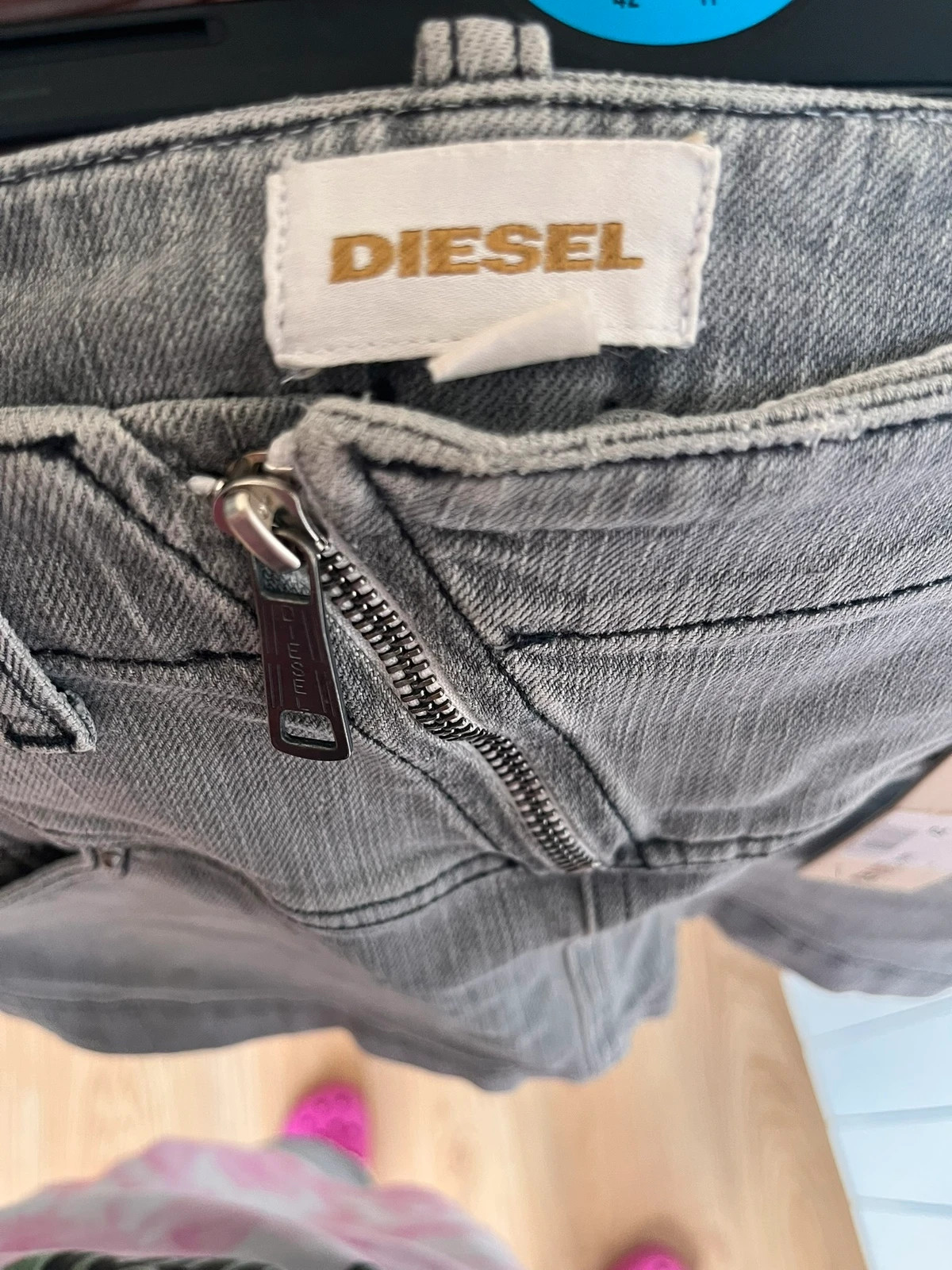 Diesel WRIZY Y2K grey denim micro mini skirt W27 – Diesel – taille M 5