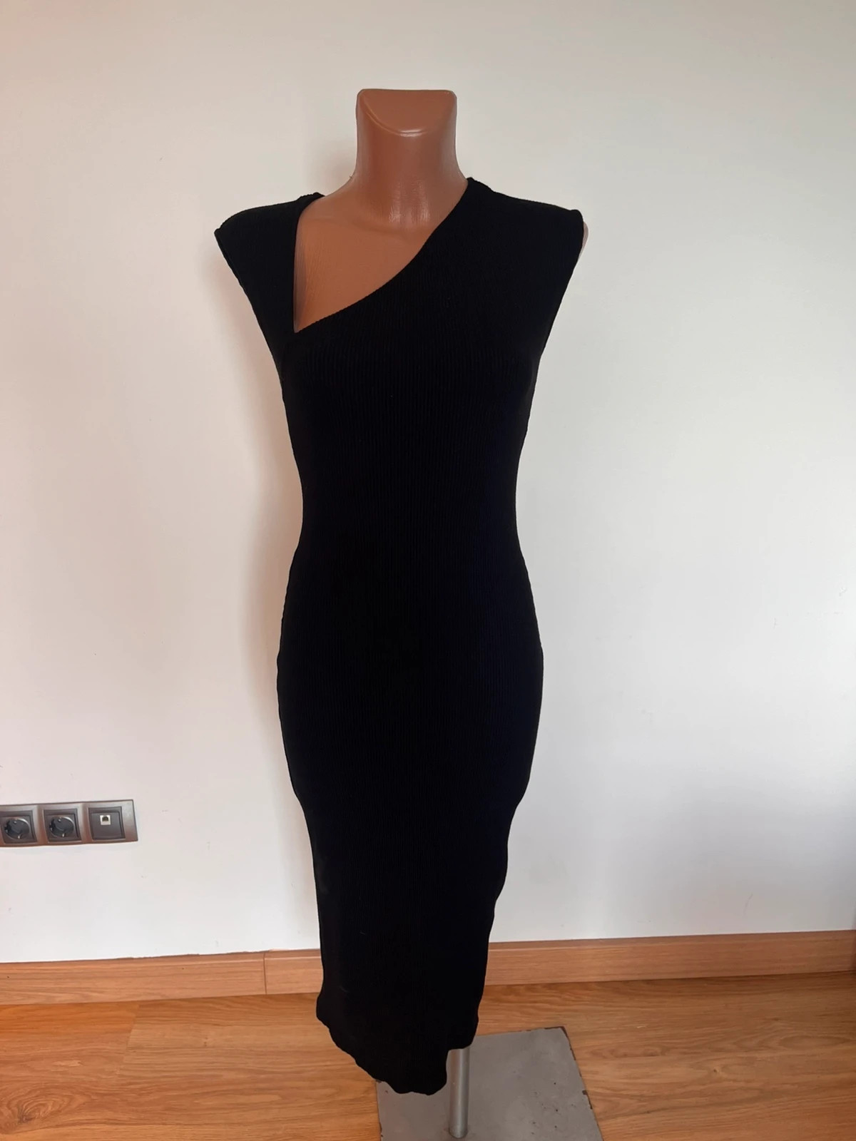 Vestido largo negro asimétrico Zara Talla S – Zara – taille S / 36 / 8