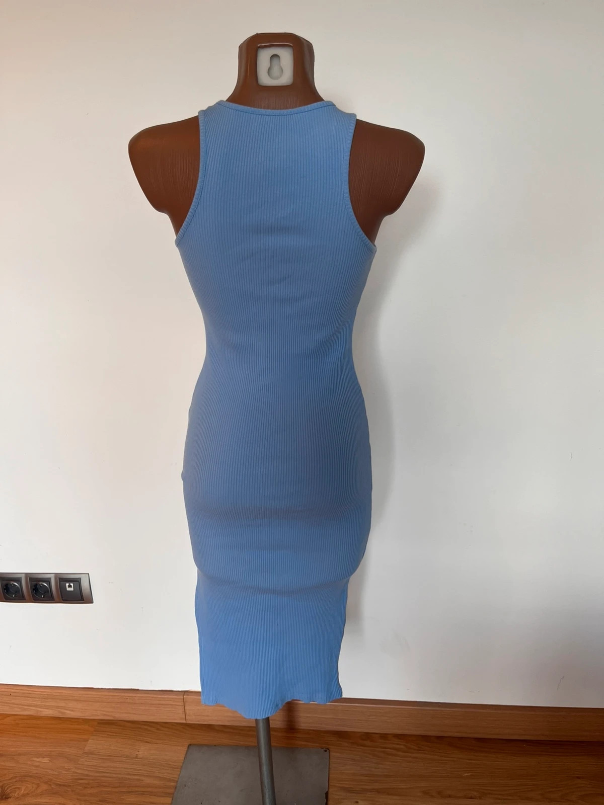 Vestido midi azul claro Stradivarius Talla S – Stradivarius – taille S / 36 / 8 3