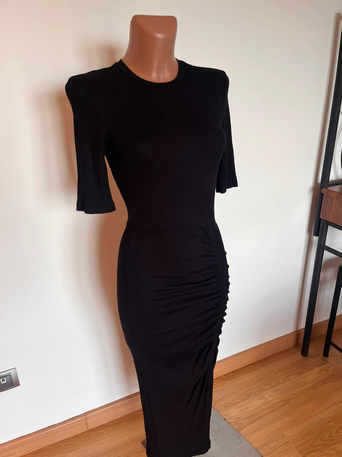 Vestido largo negro fruncido Stradivarius Talla S – Stradivarius – taille S / 36 / 8 2