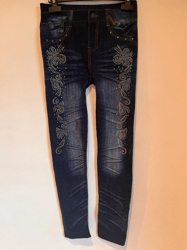 Jeggings azul oscuro efecto desgastado con strass floral Talla S/M