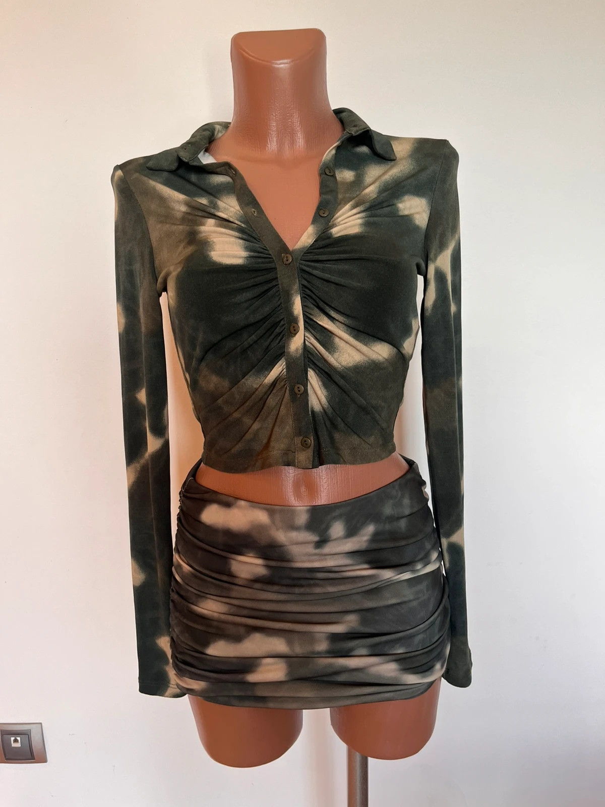 Conjunto tie-dye verde Pull&Bear Talla S