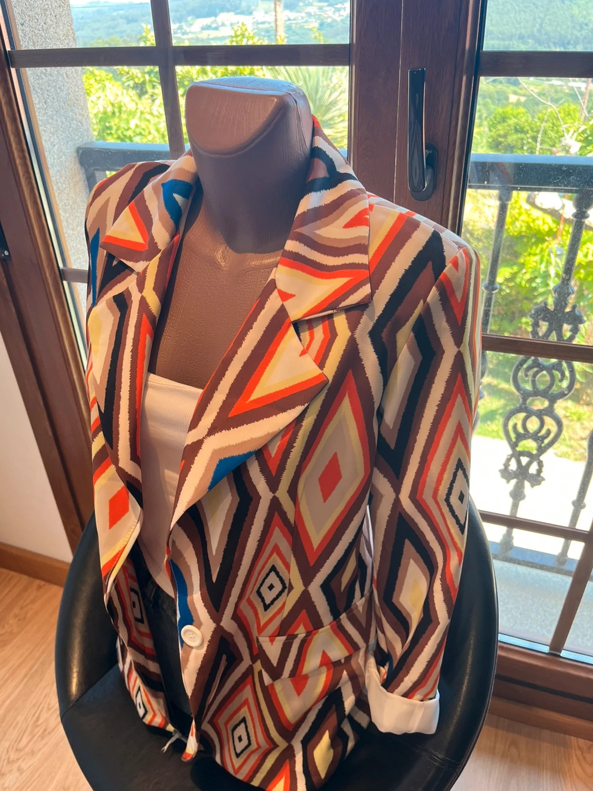 Blazer estampada geométrica retro Made in Italy Talla M – tienda local – taille M / 38 / 10 2