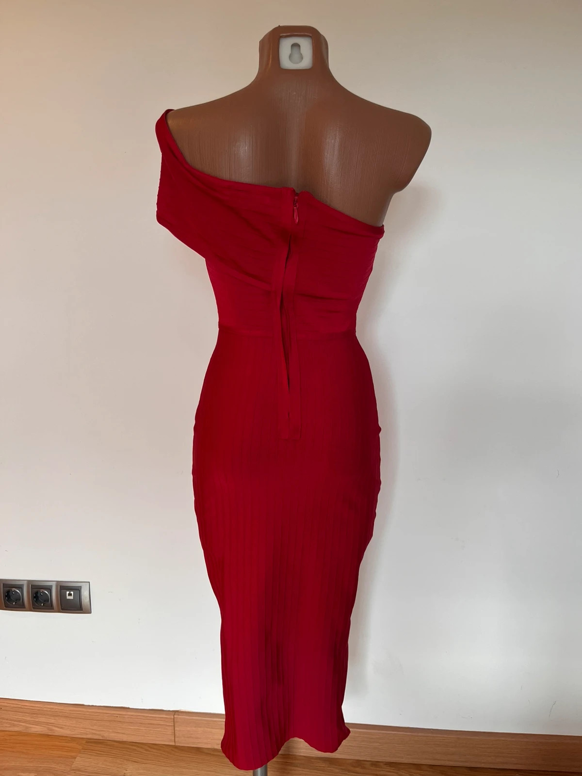 Vestido midi bandage rojo hombros descubiertos Missguided - Talla 36. – Missguided – taille S / 36 / 8 3
