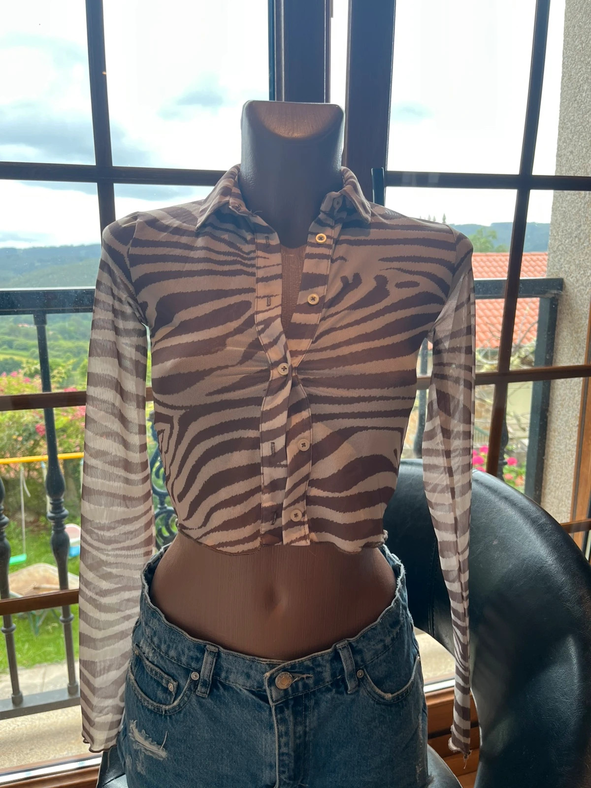 Bershka Camisa crop efecto cebra de tul - Talla XS