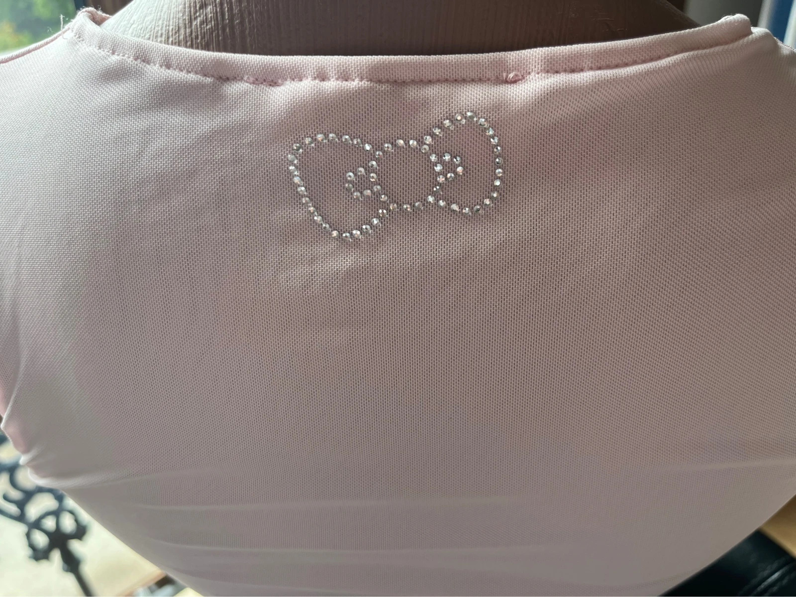 Top Hello Kitty x Pull&Bear rosa con strass - XS – Pull & Bear – taille XS 4