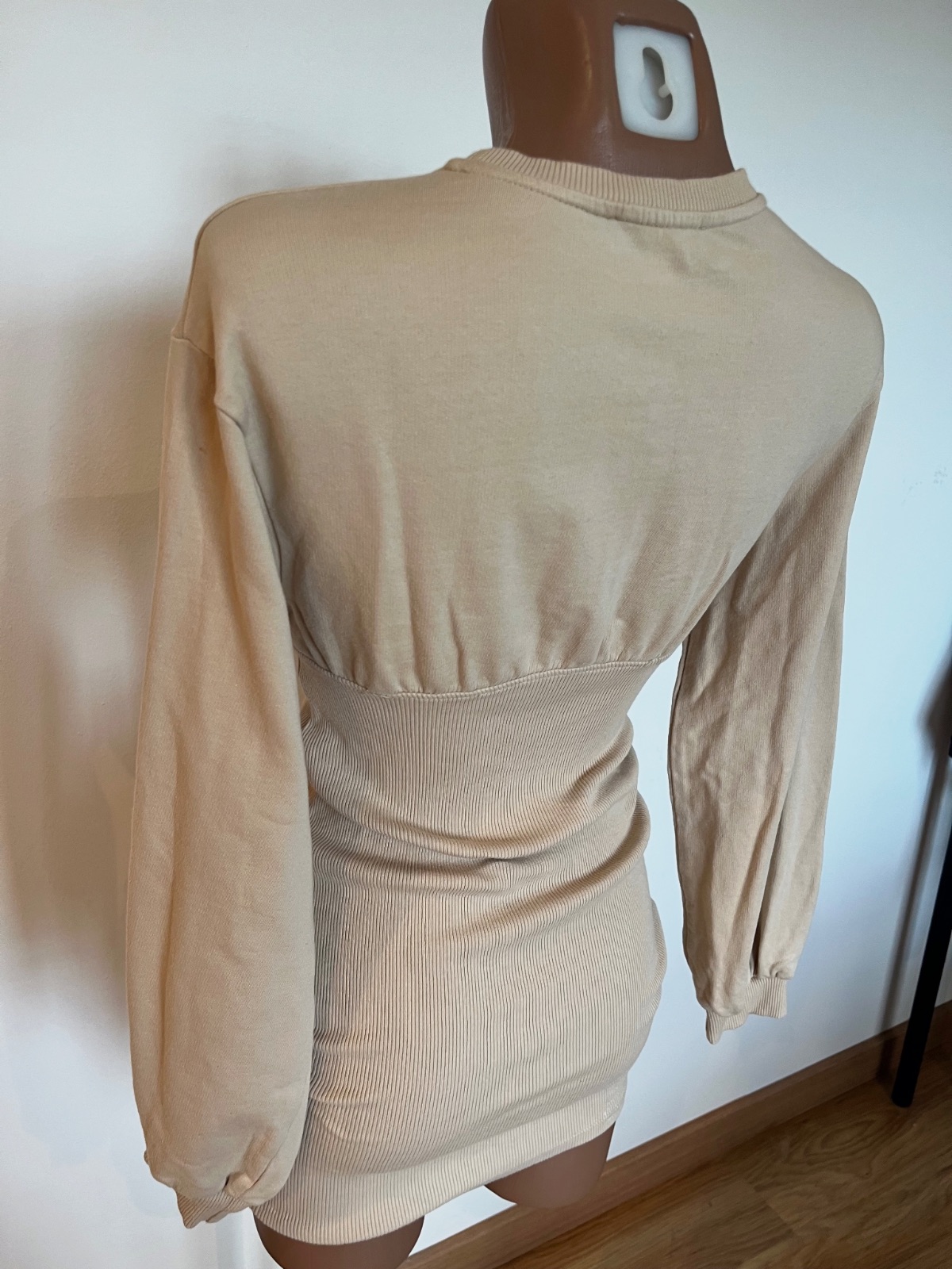 Bershka vestido mini beige efecto corsé XS – Bershka – taille XS 4