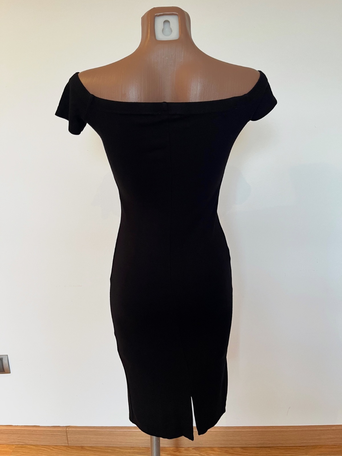 Bershka vestido midi negro bodycon hombros descubiertos talla S – Bershka – taille S 4