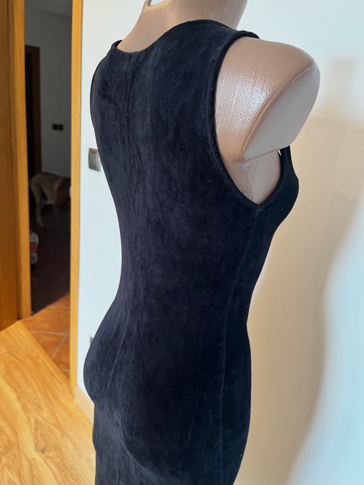 Vestido negro Stradivarius S cremallera midi – Stradivarius – taille S 4